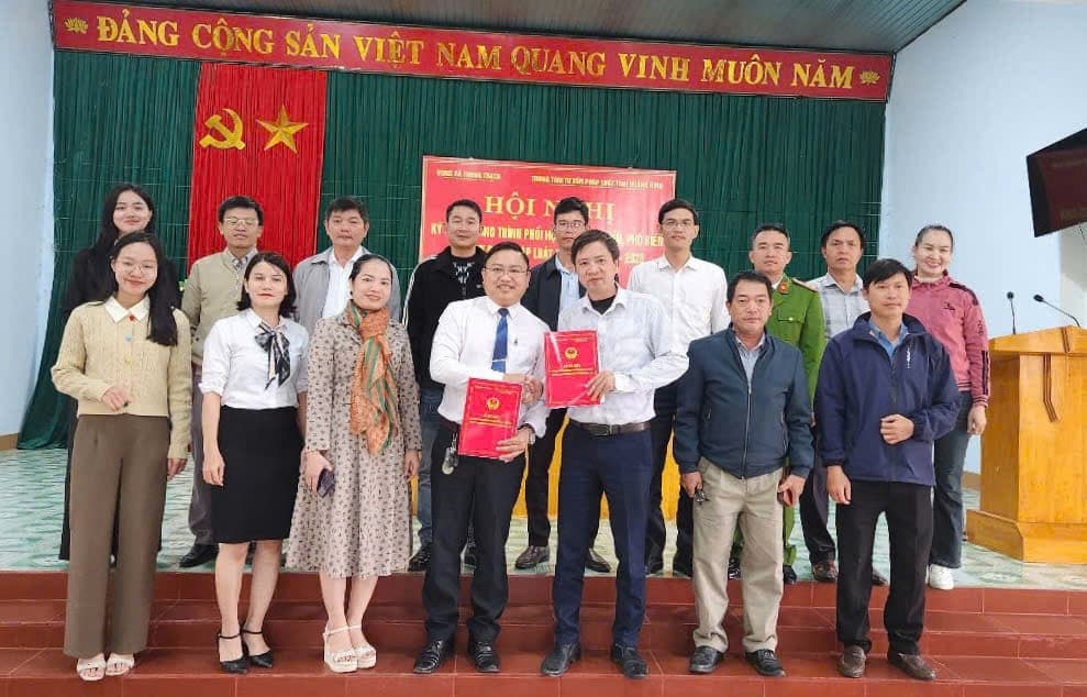 Hội nghị ký kết chương trình phối hợp tuyên truyền phổ biến giáo dục pháp luật