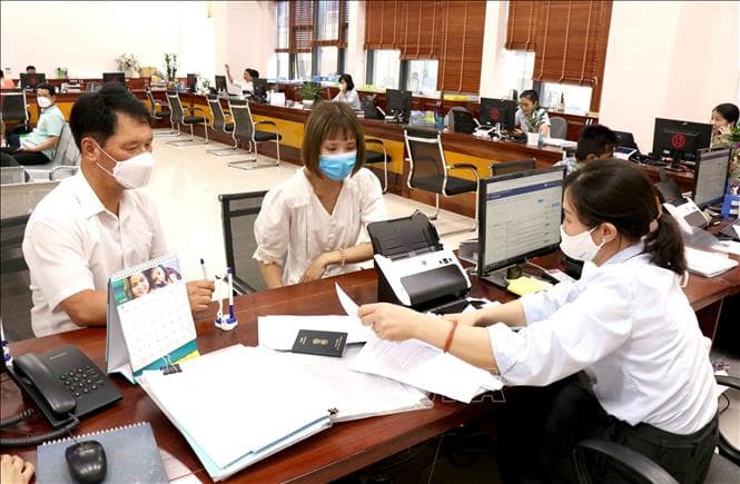 Chính phủ quy định không yêu cầu người dân phải sao y những giấy tờ...