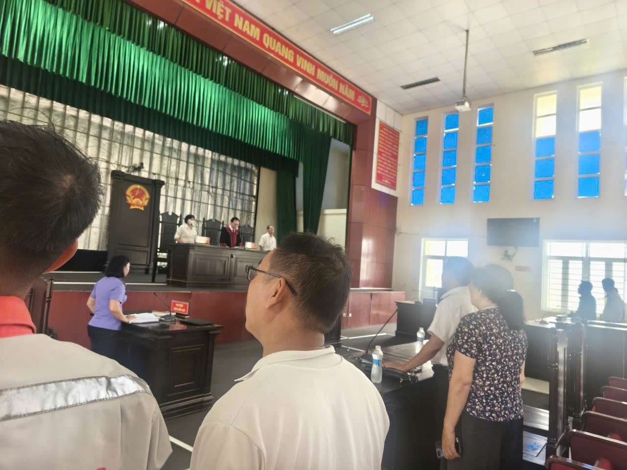 Ngày 21/7, Trung tâm Tư vấn Pháp luật tỉnh Quảng Trị đã cử luật sư tham gia bào chữa vụ án "Tranh chấp đất đai" cho bà Phan Thị Mỳ, trú tại xóm Đông Thị, xã Đông Thành, tỉnh Nghệ An (là nguyên đơn).